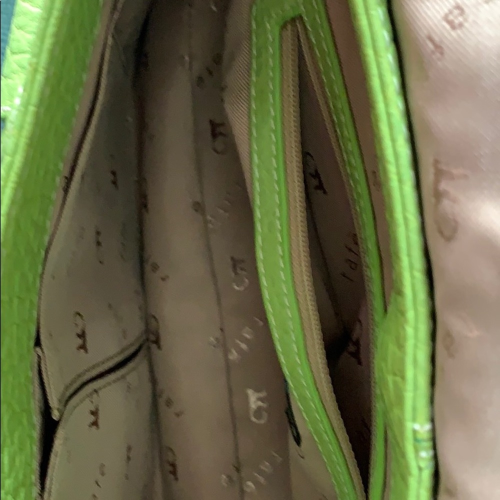 Beautiful Rafe Handbag - Picture 3 of 5